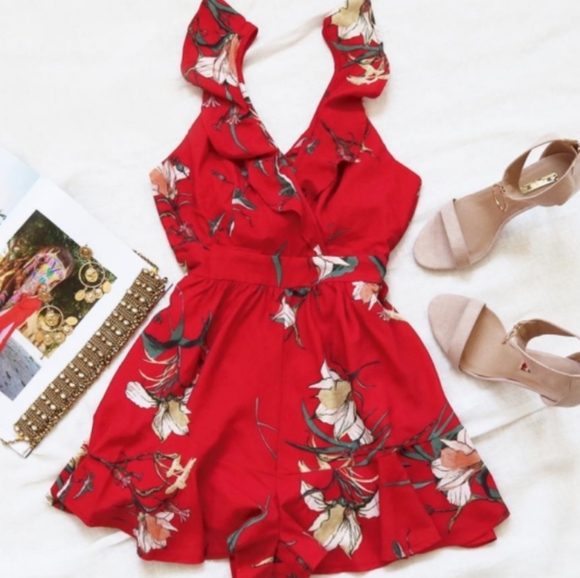WHO I AM Aura Red Floral Romper Playsuit sx 6 - Picture 1 of 5